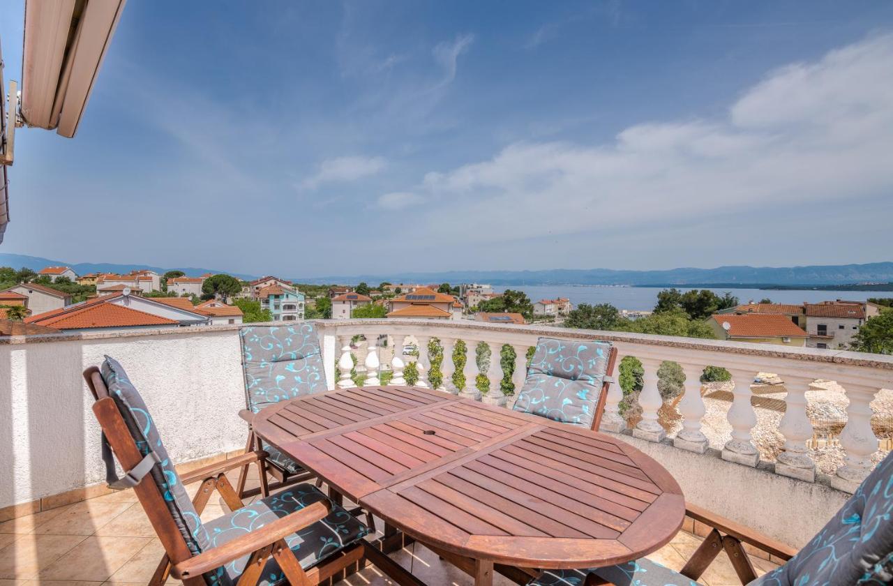 Pansion Dujmovic 1 Apartment Malinska Exterior foto