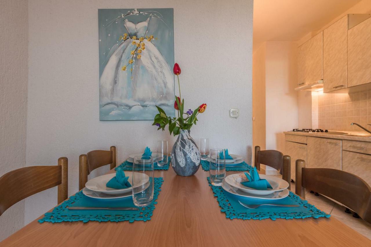 Pansion Dujmovic 1 Apartment Malinska Exterior foto
