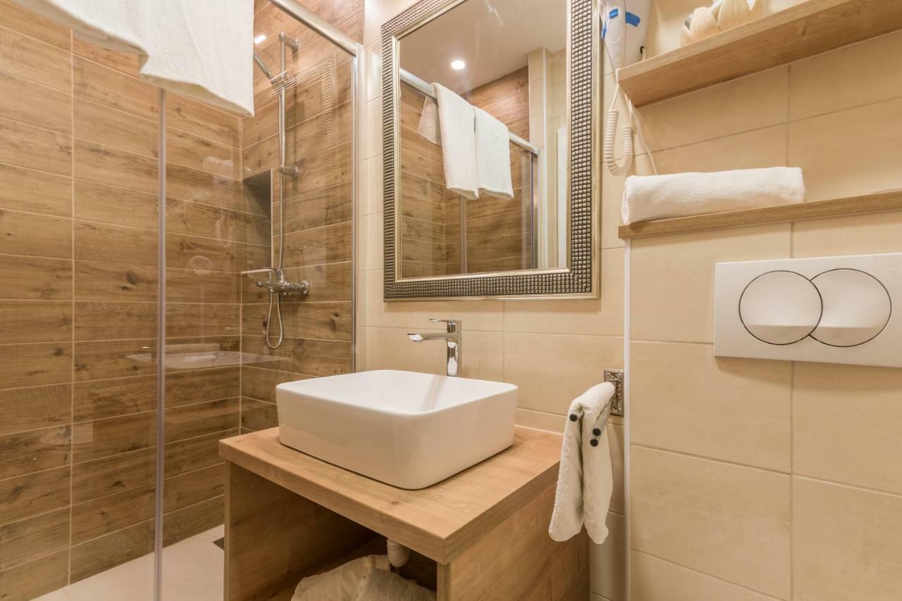 Pansion Dujmovic 1 Apartment Malinska Exterior foto